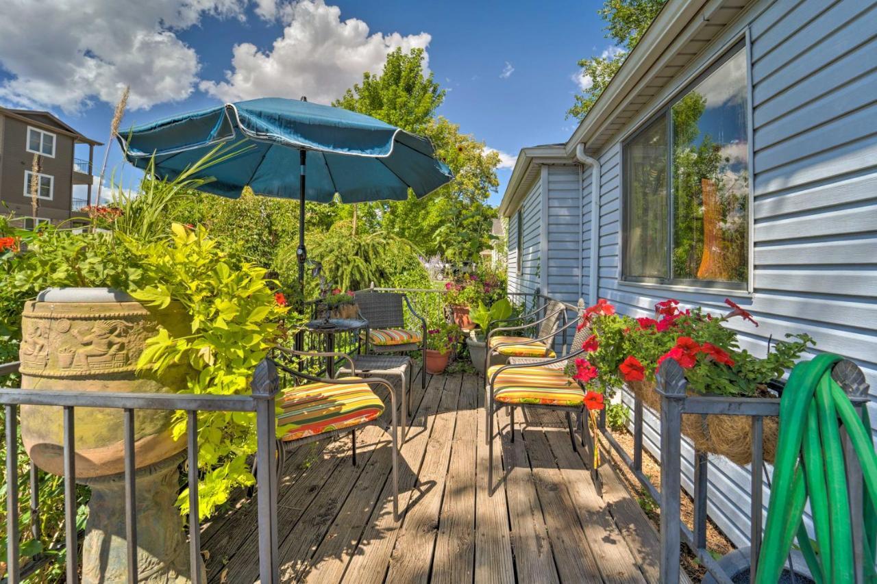 1940 Vintage Bungalow - Walk To Olde Town! Arvada Exteriör bild